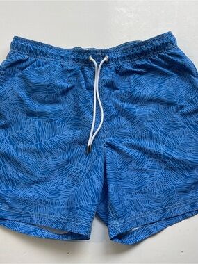 Lands' End Men's Mesh-Lined Swim Trunks – Size M (32-34)